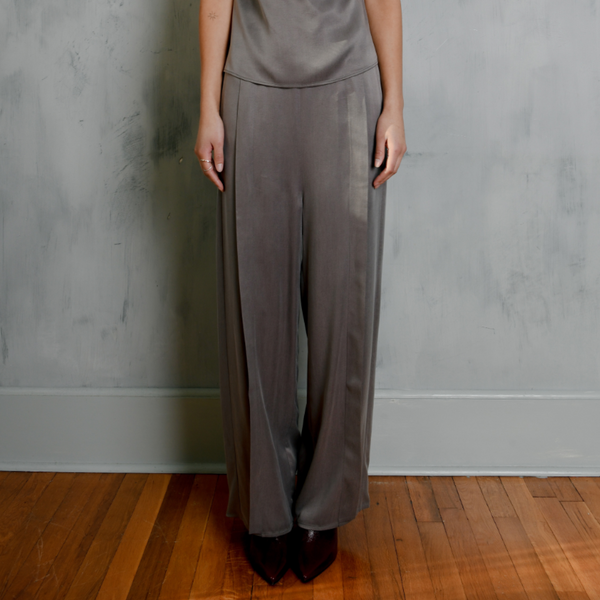 Pluos Pant, Graphite