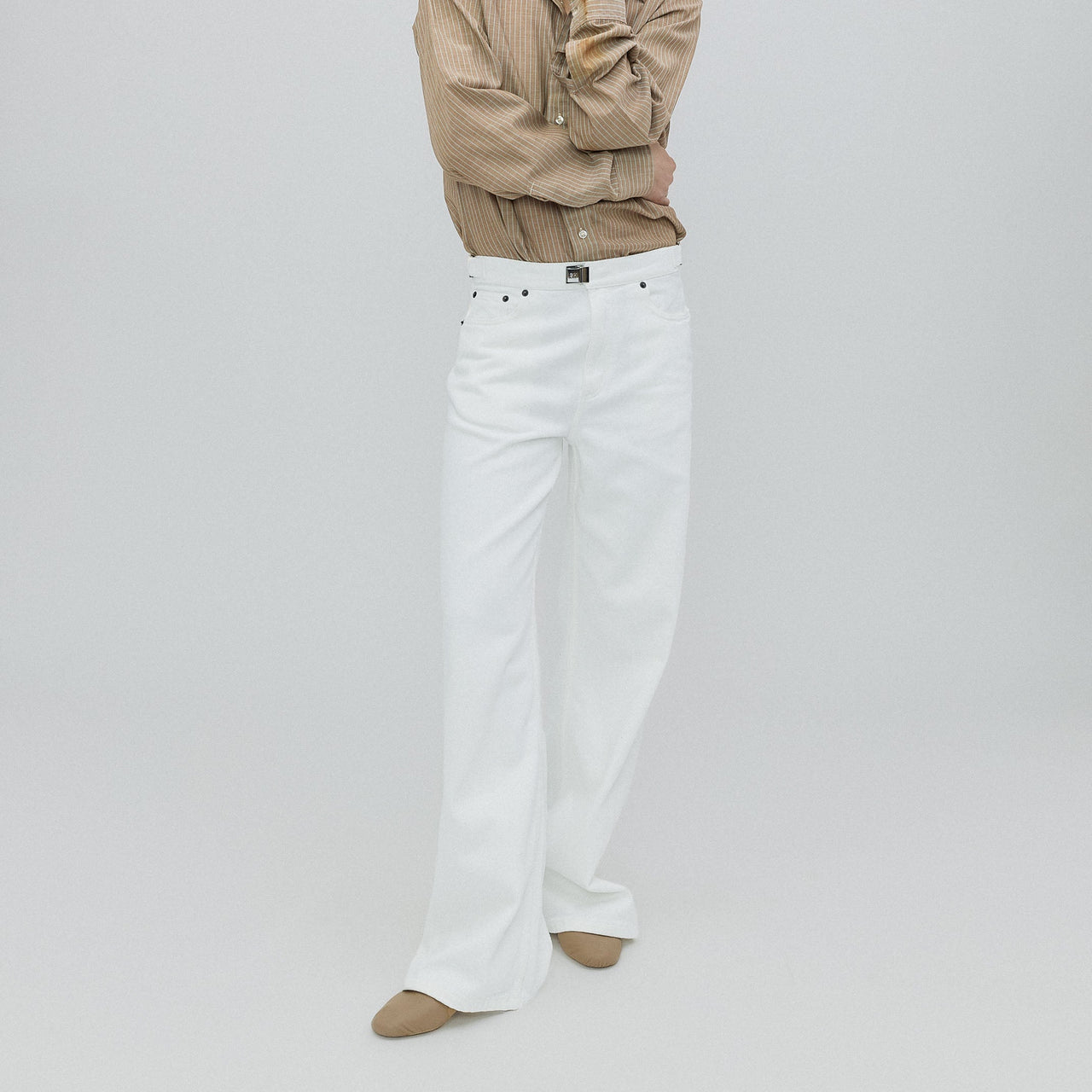 Buckle Jean, Milk