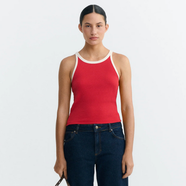 Harriet Top, Red