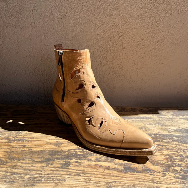Solar Boot, Natural