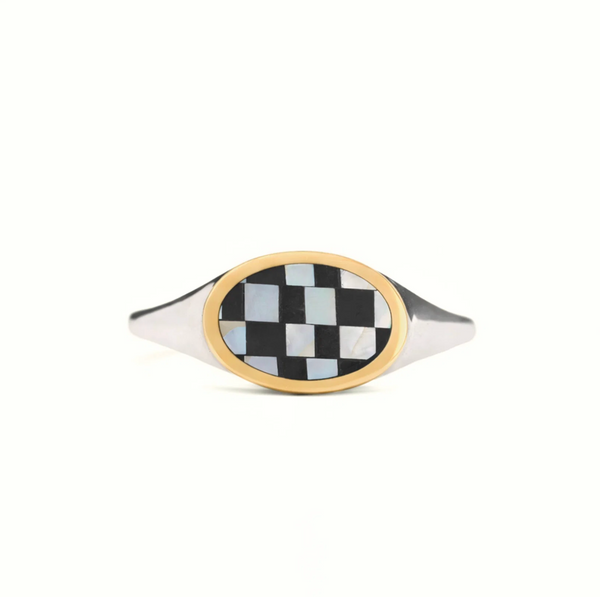 Checker Lateral Signet Ring